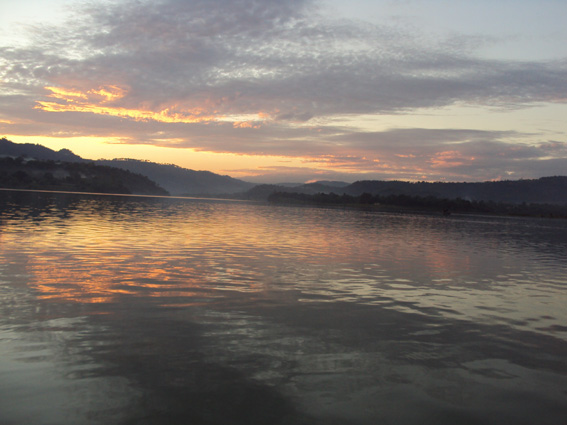 BEAUTIFUL LAKE SIDE VIEW