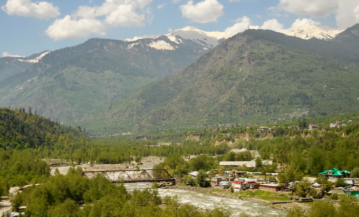 VIEW OF PATLIKUHL, KULLU