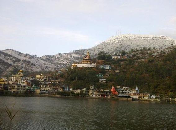 REWALSAR LAKE AND IDOL OF GURU PADAM SAMBHAB, REWALSAR, MANDI